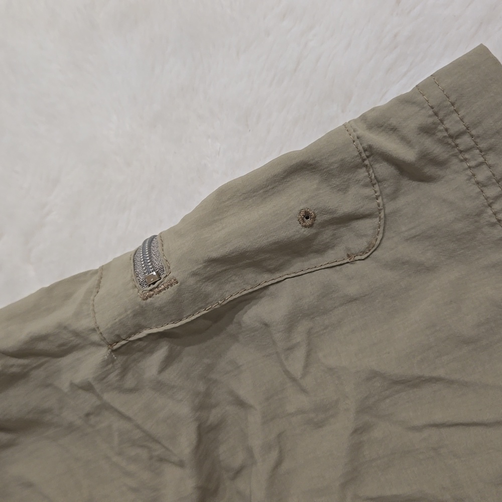 Columbia Women's Shorts - Picture 4 of 9